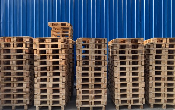 民乐木托盘摆放技巧